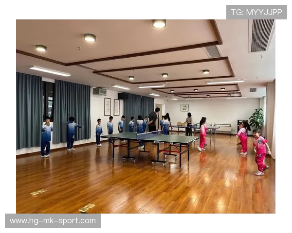 乒乓球俱乐部推动青少年训练营的国际交流与短训营落地，青少年乒乓球培训基地