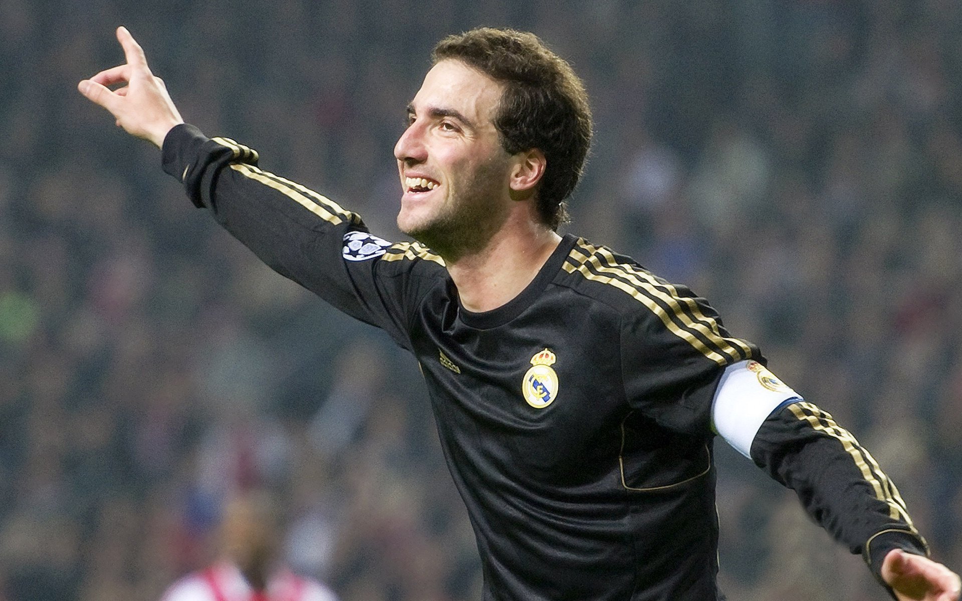 九游官网入口注册-世界杯激烈纷争：战术变化层出不穷，世界杯争议